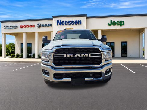 Used 2023 RAM 2500 Big Horn w/ Level 1 Equipment Group AWD/4WD image 2