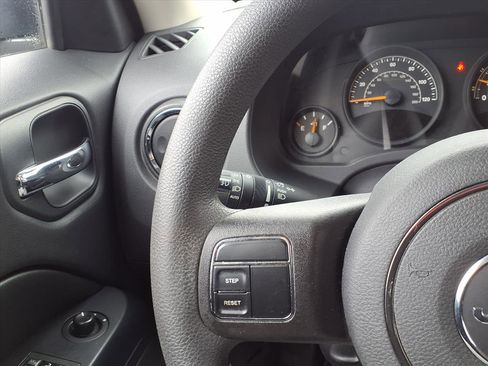 Used 2017 Jeep Patriot Sport w/ Power Value Group image 13