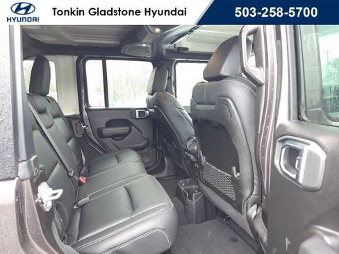 Used 2025 Jeep Wrangler Rubicon image 23