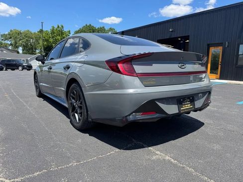 Used 2021 Hyundai Sonata SEL FWD image 2
