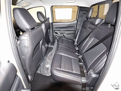 New 2025 Ford Ranger Lariat w/ Black Appearance Package image 14