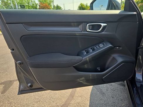 Used 2025 Honda Civic Sport image 12