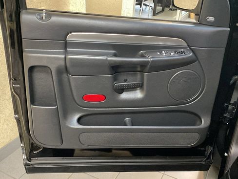 Used 2005 Dodge Ram 1500 Truck 2WD Regular Cab image 5