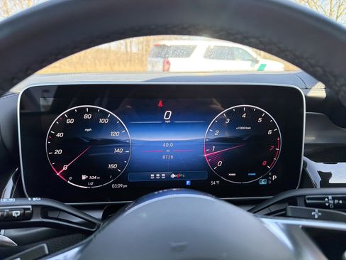 Certified 2025 Mercedes-Benz GLC 300 4MATIC image 17