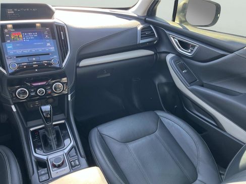 Used 2022 Subaru Forester Limited image 12