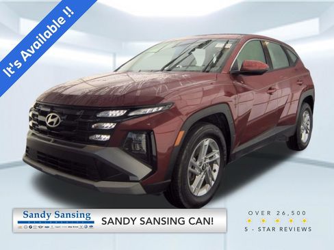 Used 2025 Hyundai Tucson SE AWD/4WD image 1