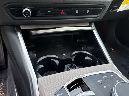 Certified 2025 BMW 330i xDrive Sedan w/ Convenience Package image 30