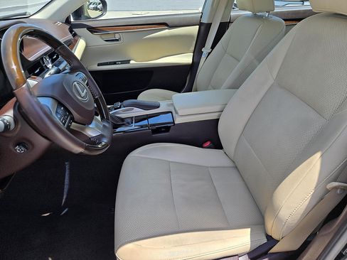 Used 2016 Lexus ES 350 w/ Navigation System Package FWD image 20