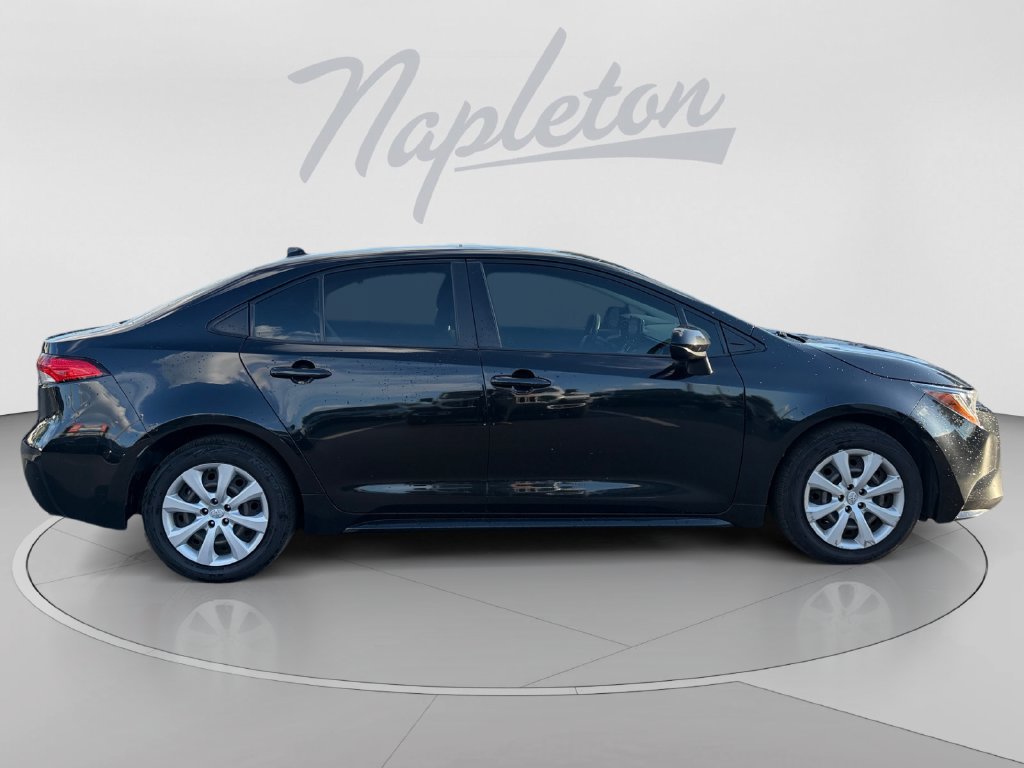 Used 2022 Toyota Corolla LE FWD image 7