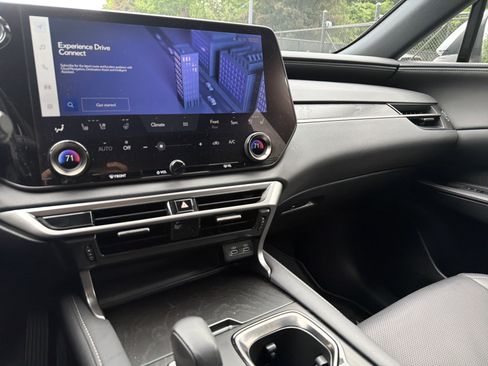 Used 2023 Lexus RX 350 Premium w/ Accessory Package AWD/4WD image 22