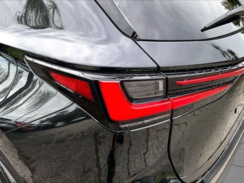 Used 2024 Lexus NX 250 FWD image 28