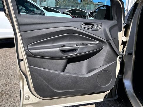 Used 2018 Ford Escape S image 22