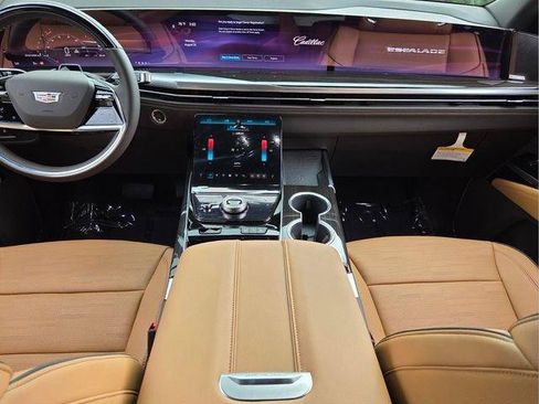 New 2026 Cadillac Escalade Luxury AWD/4WD image 19