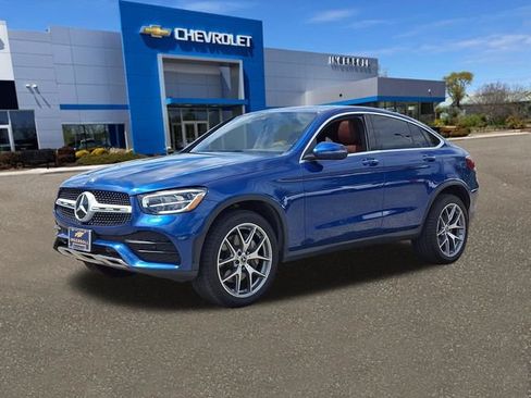 Used 2023 Mercedes-Benz GLC 300 4MATIC Coupe image 32