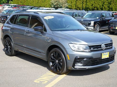 Used 2020 Volkswagen Tiguan SE R-Line AWD/4WD image 3