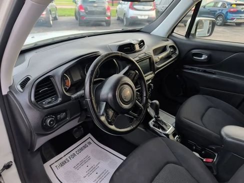 Used 2018 Jeep Renegade Altitude image 14