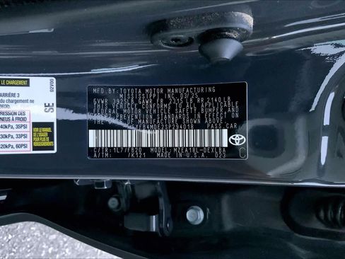 Used 2025 Toyota Corolla LE FWD image 31