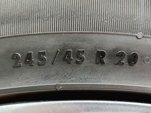 Used 2022 Dodge Challenger R/T RWD image 32