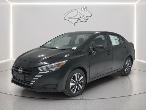 New 2025 Nissan Versa SV w/ Trunk Package FWD image 1