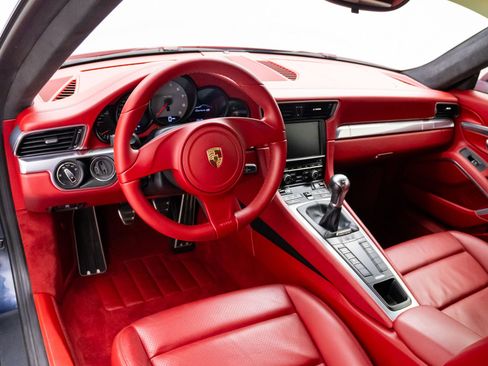 Used 2015 Porsche 911 Carrera 4S AWD/4WD image 11