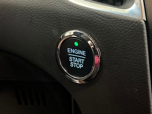 Used 2024 Ford Edge Titanium image 45