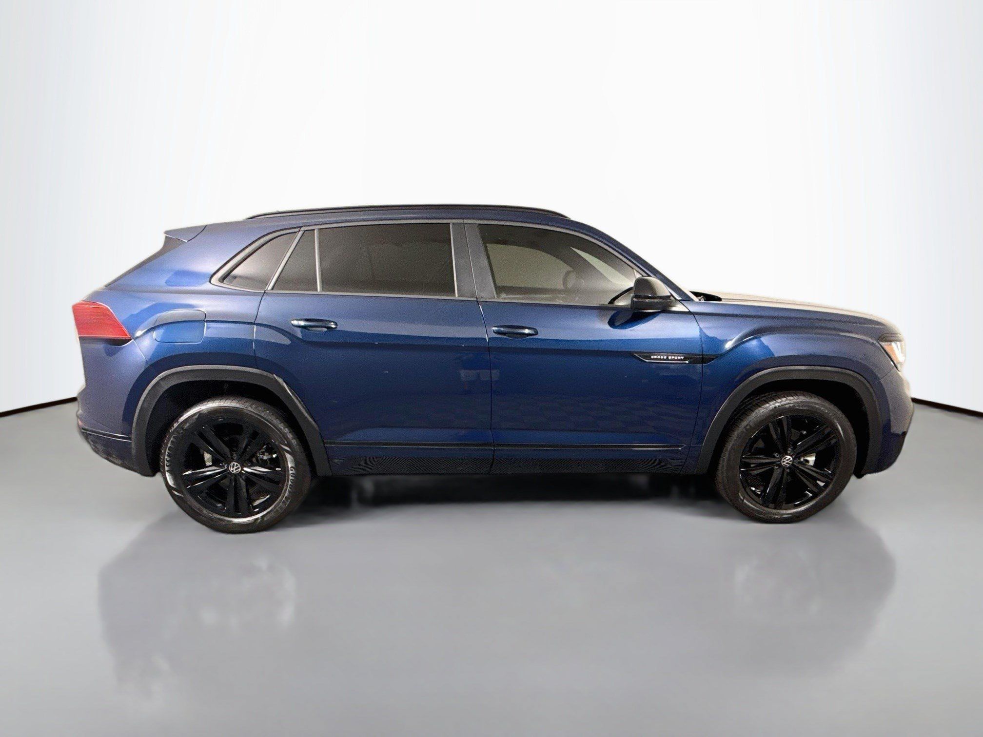 Used 2023 Volkswagen Atlas Cross Sport SEL R-Line AWD/4WD image 11