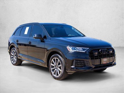 Used 2023 Audi Q7 2.0T Premium Plus w/ Premium Plus Package AWD/4WD image 3