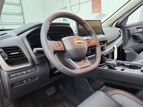 New 2026 Nissan Rogue Platinum w/ Platinum Premium Package image 18