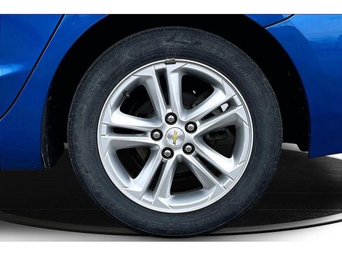 Used 2018 Chevrolet Cruze LT w/ Convenience Package FWD image 41