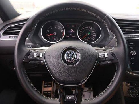 Used 2020 Volkswagen Tiguan SE R-Line AWD/4WD image 11