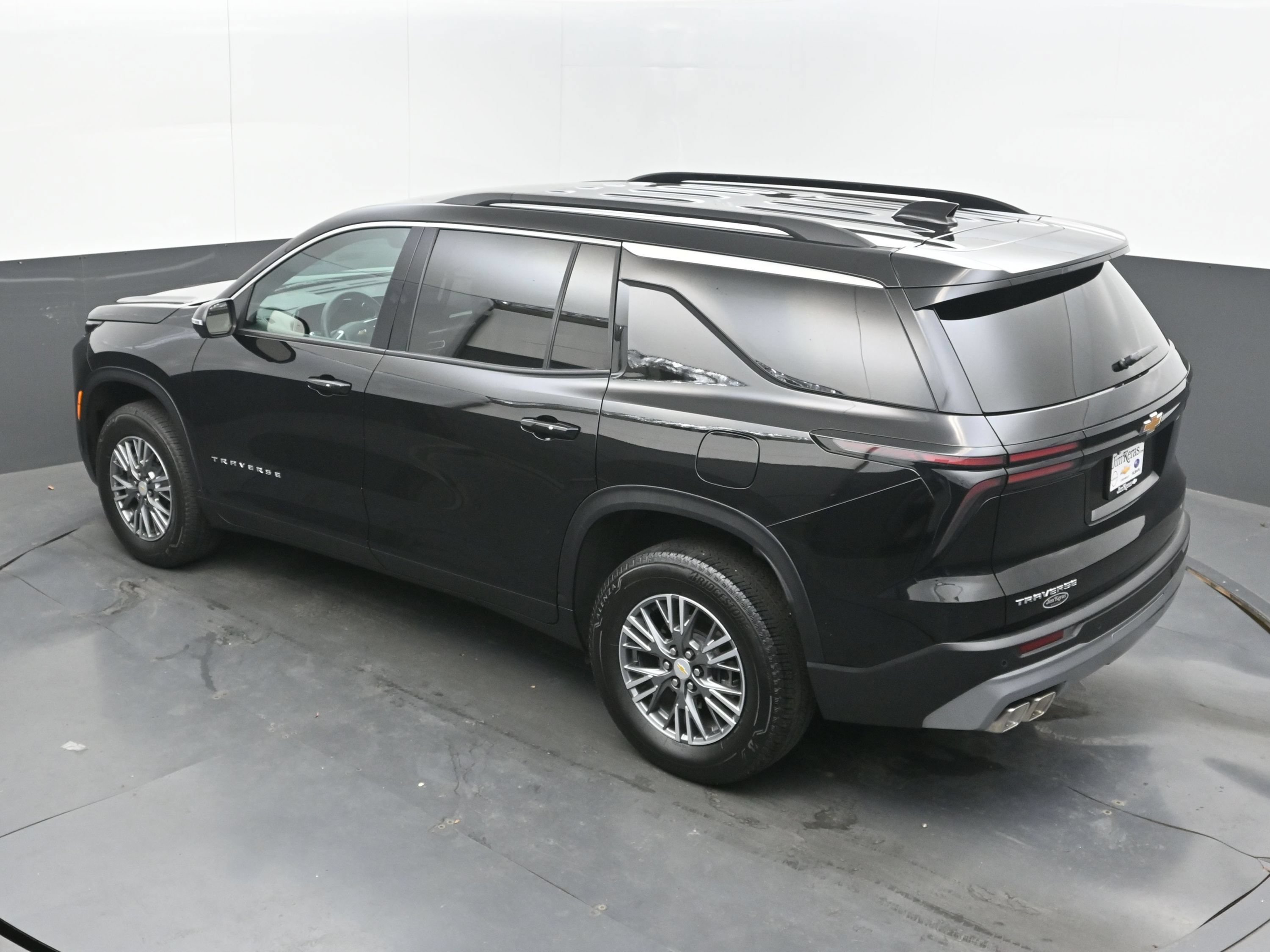 Used 2026 Chevrolet Traverse LT w/ Driver Confidence Package FWD image 36