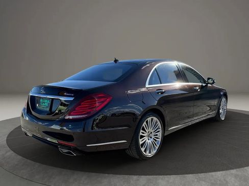 Used 2017 Mercedes-Benz S 550 4MATIC Sedan image 4