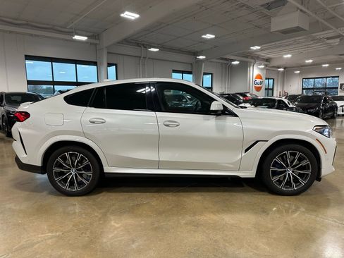 Used 2021 BMW X6 xDrive40i w/ M Sport Package image 9