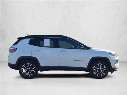Used 2024 Jeep Compass Limited AWD/4WD image 4