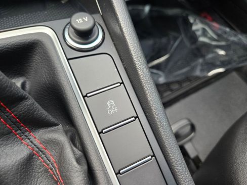 Used 2024 Volkswagen Jetta GLI Autobahn image 17