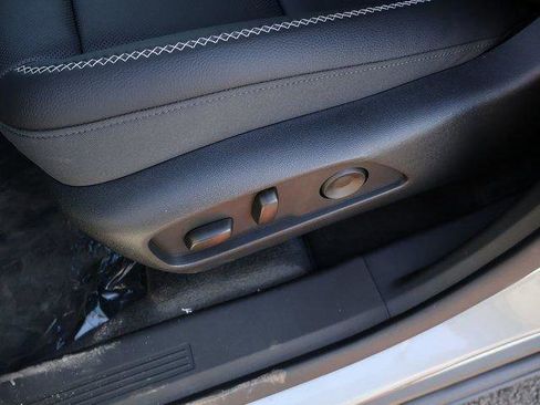 New 2026 GMC Terrain Denali w/ LPO, Black Badging Package image 23