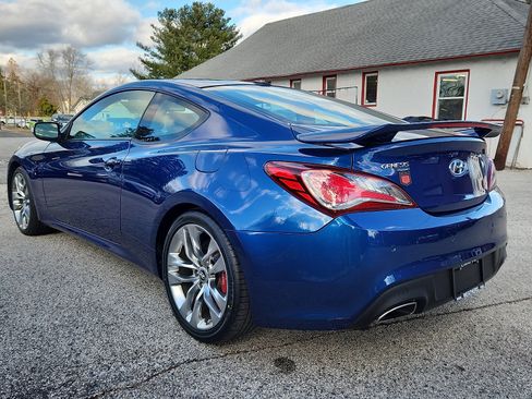 Used 2016 Hyundai Genesis Coupe 3.8 image 4