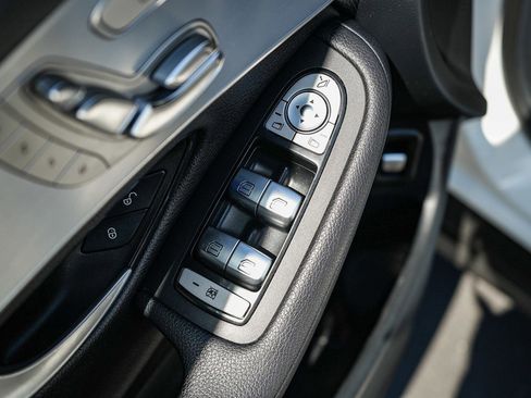 Used 2019 Mercedes-Benz GLC 300 image 19