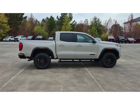 New 2026 GMC Canyon Elevation w/ Convenience Package image 9