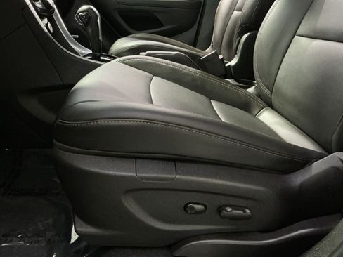 Used 2020 Chevrolet Trax Premier AWD/4WD image 15