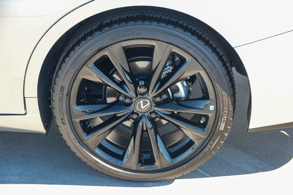 Certified 2024 Lexus ES 350 F Sport w/ Accessory Package (Z1) FWD image 12