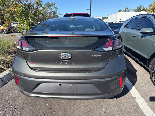 Used 2022 Hyundai Ioniq SEL FWD image 3