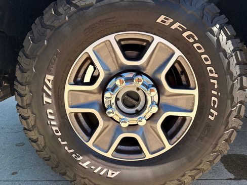 Used 2024 Ford F250 Lariat AWD/4WD image 9