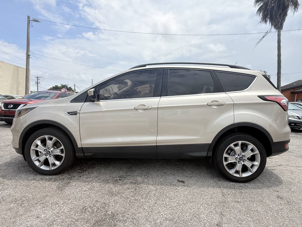 Used 2018 Ford Escape SE w/ Ford Safe & Smart Package AWD/4WD image 7