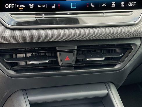 Used 2025 Volkswagen Tiguan S image 14