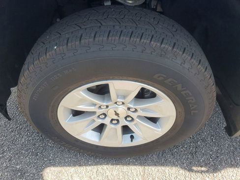 Used 2025 Chevrolet Silverado 1500 LT AWD/4WD image 12