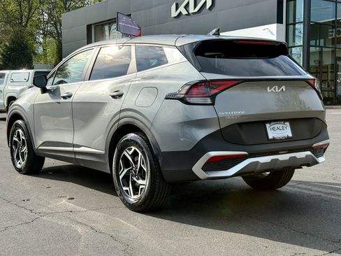 Used 2023 Kia Sportage LX image 6