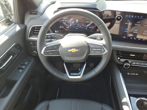 New 2026 Chevrolet Suburban High Country AWD/4WD image 27