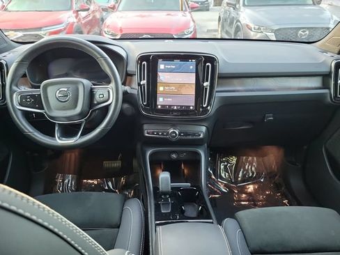 Used 2022 Volvo C40 P8 Recharge Ultimate AWD/4WD image 9