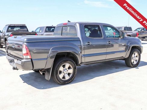 Used 2015 Toyota Tacoma PreRunner w/ TRD Sport Package RWD image 6